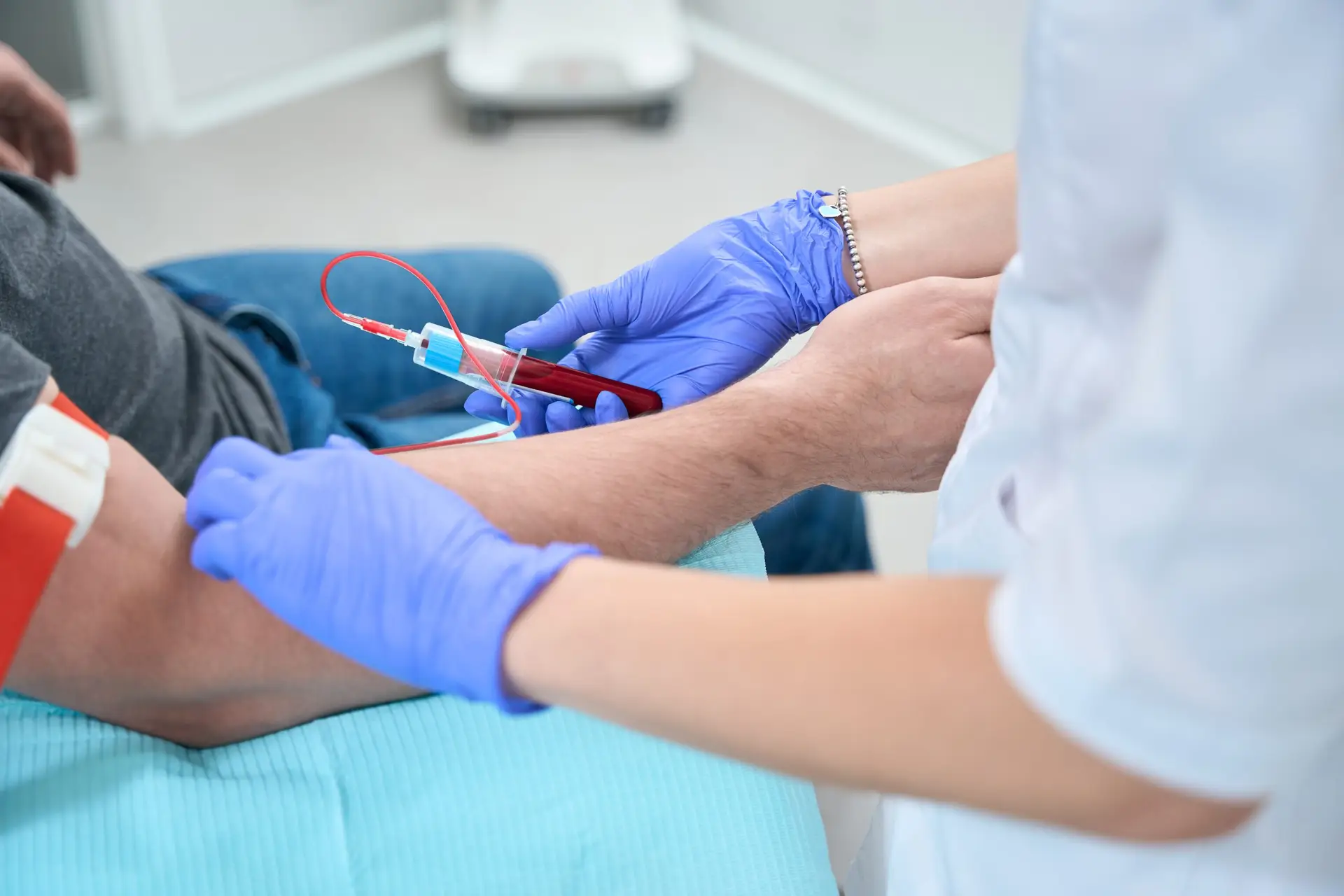 Como vencer o medo de fazer exame de sangue