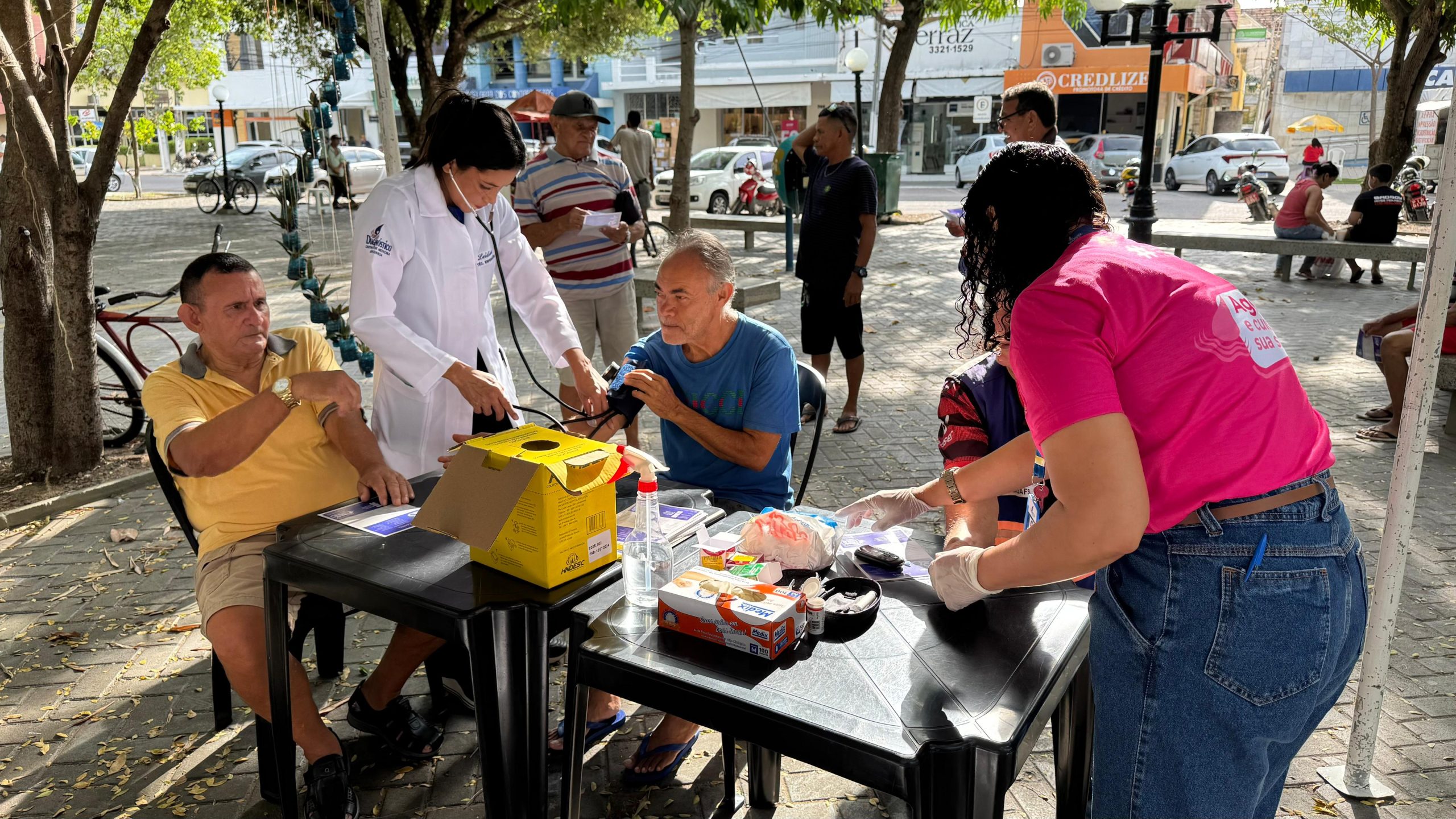 Diagnóstico CMI realiza ação na Praça da Graça com serviços gratuitos de saúde